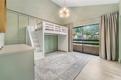 Townhouse in Miami, Florida 2 bedrooms, 107.02 sq.m. № 1926911 - photo 11
