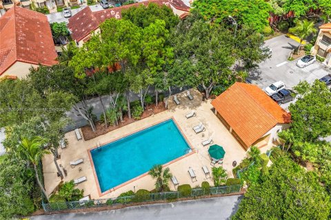 Townhouse in Miami, Florida 2 bedrooms, 107.02 sq.m. № 1926911 - photo 16