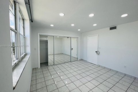 Copropriété à louer à North Bay Village, Floride: 1 chambre, 64.57 m2 № 1977429 - photo 5