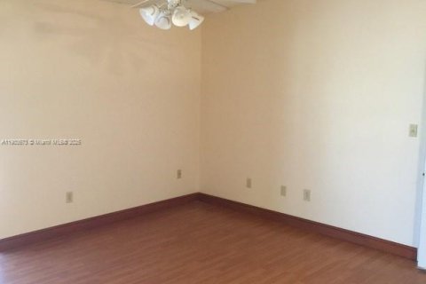 Copropriété à vendre à Miami, Floride: 2 chambres, 80.82 m2 № 1954286 - photo 6