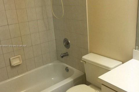 Copropriété à vendre à Miami, Floride: 2 chambres, 80.82 m2 № 1954286 - photo 7