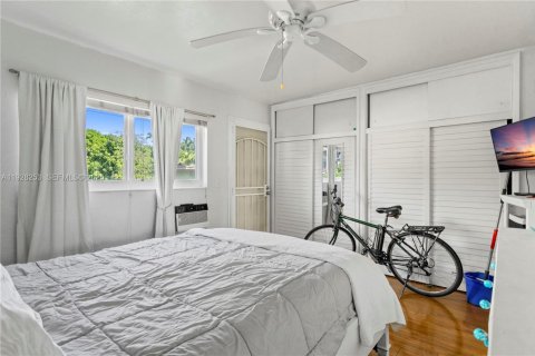 Condo in Hallandale Beach, Florida, 1 bedroom № 1988528 - photo 18