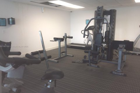 Купить кондоминиум в Майами, Флорида 2 спальни, 109.16м2, № 1883784 - фото 22