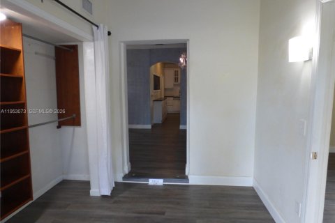 Villa ou maison à louer à North Miami Beach, Floride: 3 chambres, 104.61 m2 № 2008748 - photo 8