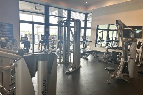 Снять в аренду таунхаус в Майами-Лейкс, Флорида 3 спальни, 137.12м2, № 1936654 - фото 23