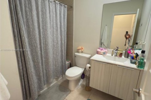 Adosado en alquiler en Miami Lakes, Florida, 3 dormitorios, 137.12 m2 № 1936654 - foto 18