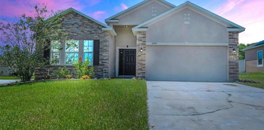 Villa ou maison à Dundee, Floride 4 chambres, 174.56 m2 № 1873070