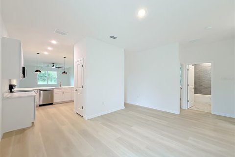 Villa ou maison à vendre à Eustis, Floride: 3 chambres, 158.12 m2 № 2415458 - photo 7