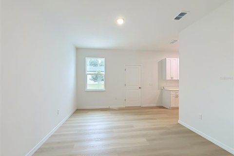 Villa ou maison à vendre à Eustis, Floride: 3 chambres, 158.12 m2 № 2415458 - photo 5