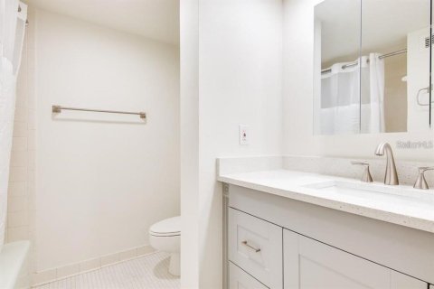 Condominio en alquiler en Clearwater, Florida, 3 habitaciones, 52.49 m2 № 2110772 - foto 11