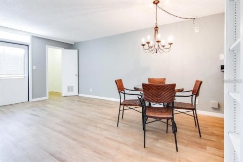 Condominio en alquiler en Clearwater, Florida, 3 habitaciones, 52.49 m2 № 2110772 - foto 6