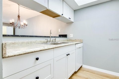 Condominio en alquiler en Clearwater, Florida, 3 habitaciones, 52.49 m2 № 2110772 - foto 2