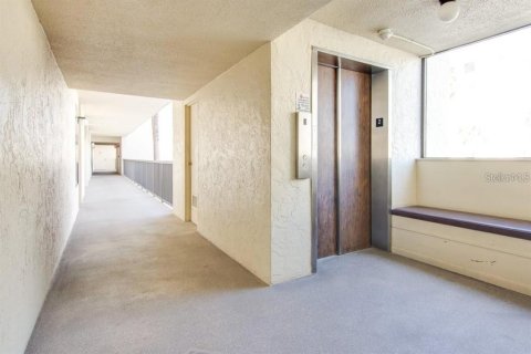 Condominio en alquiler en Clearwater, Florida, 3 habitaciones, 52.49 m2 № 2110772 - foto 16