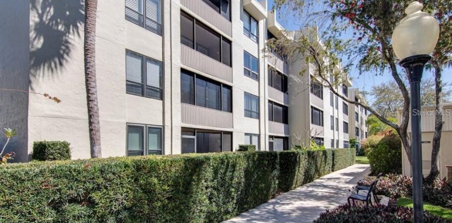 Condominio en Clearwater, Florida, 3 habitaciones  № 2110772