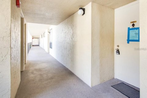 Condominio en alquiler en Clearwater, Florida, 3 habitaciones, 52.49 m2 № 2110772 - foto 18