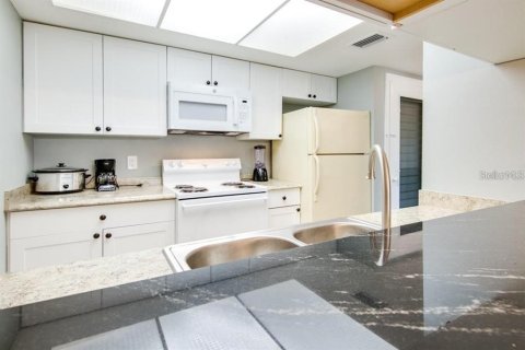 Condominio en alquiler en Clearwater, Florida, 3 habitaciones, 52.49 m2 № 2110772 - foto 5