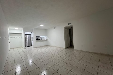 Снять в аренду квартиру в Майами, Флорида 2 спальни, 81.2м2, № 2005008 - фото 7