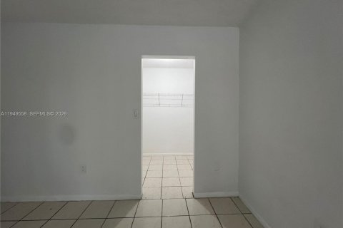 Снять в аренду квартиру в Майами, Флорида 2 спальни, 81.2м2, № 2005008 - фото 18