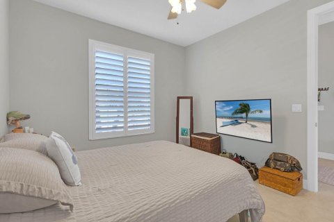 House in Vero Beach, Florida 3 bedrooms, 176.42 sq.m. № 2262193 - photo 21