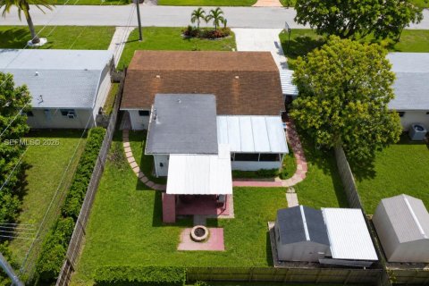 Casa en venta en Pembroke Pines, Florida, 3 dormitorios, 105.63 m2 № 2246123 - foto 22