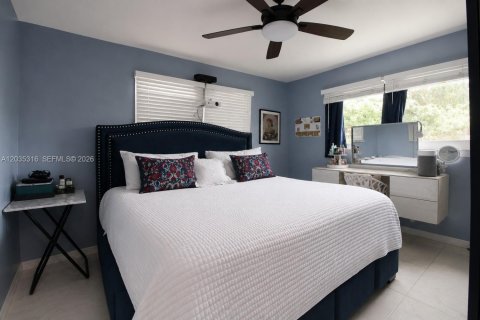 Casa en venta en Pembroke Pines, Florida, 3 dormitorios, 105.63 m2 № 2246123 - foto 13
