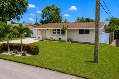 Casa en venta en Pembroke Pines, Florida, 3 dormitorios, 105.63 m2 № 2246123 - foto 3