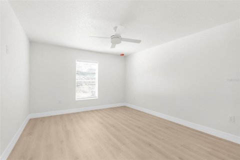 House in Weeki Wachee, Florida 3 bedrooms, 177.44 sq.m. № 1894171 - photo 24