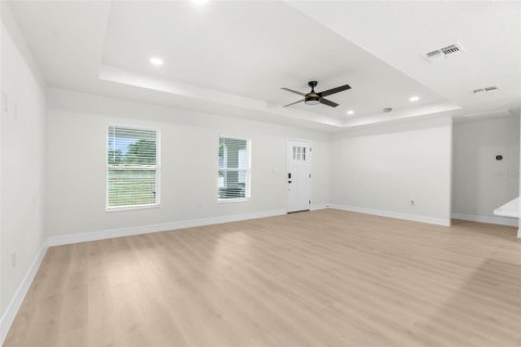 House in Weeki Wachee, Florida 3 bedrooms, 177.44 sq.m. № 1894171 - photo 14