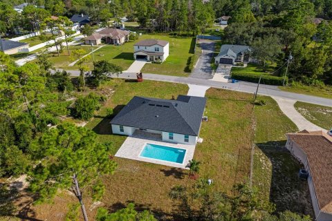 House in Weeki Wachee, Florida 3 bedrooms, 177.44 sq.m. № 1894171 - photo 4