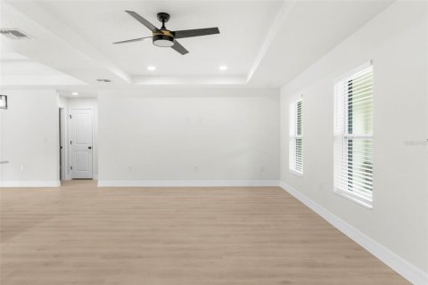 House in Weeki Wachee, Florida 3 bedrooms, 177.44 sq.m. № 1894171 - photo 21