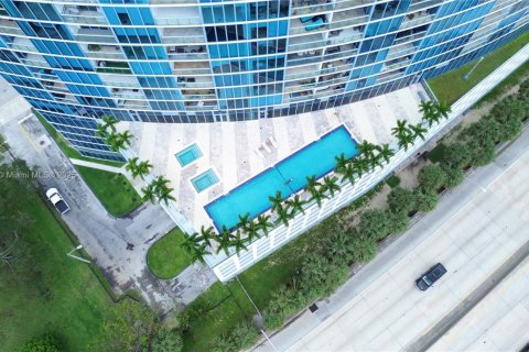 Condo in Miami, Florida, 1 bedroom  № 1743981 - photo 25