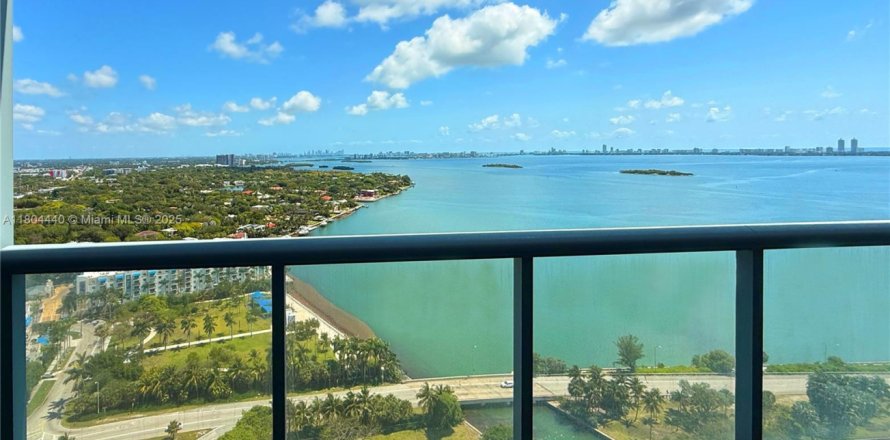 Condo in Miami, Florida, 1 bedroom  № 1743981