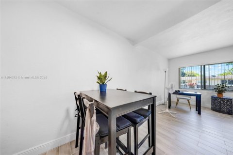 Immobilier commercial à vendre à Miami, Floride: 119.84 m2 № 1864164 - photo 28