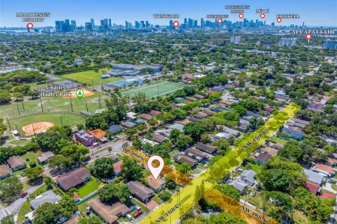 Immobilier commercial à vendre à Miami, Floride: 119.84 m2 № 1864164 - photo 6