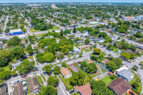Immobilier commercial à vendre à Miami, Floride: 119.84 m2 № 1864164 - photo 16