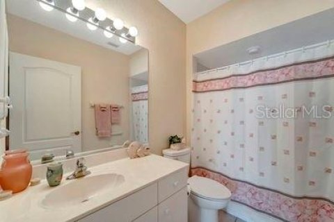 House in Venice, Florida 3 bedrooms, 181.9 sq.m. № 1446685 - photo 15