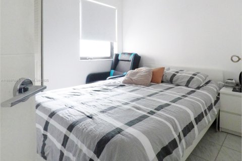 Снять в аренду виллу или дом в Майами, Флорида 3 спальни, 142.79м2, № 1951455 - фото 13