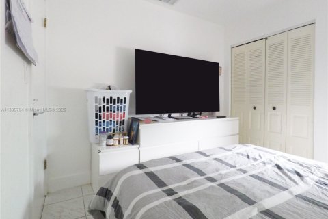 Снять в аренду виллу или дом в Майами, Флорида 3 спальни, 142.79м2, № 1951455 - фото 14