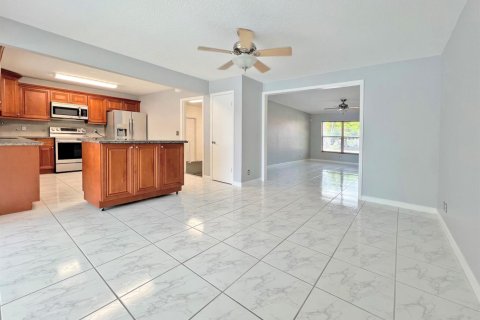 Villa ou maison à vendre à Fort Lauderdale, Floride: 3 chambres, 166.76 m2 № 2317035 - photo 7