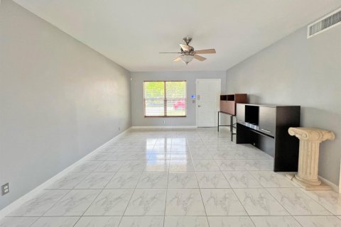 Villa ou maison à vendre à Fort Lauderdale, Floride: 3 chambres, 166.76 m2 № 2317035 - photo 4