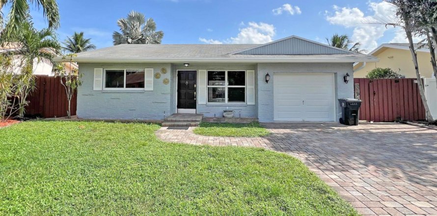 Villa ou maison à Fort Lauderdale, Floride 3 chambres, 166.76 m2 № 2317035