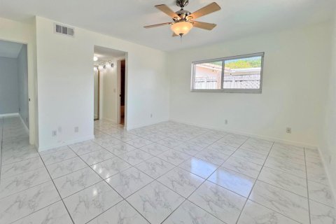 Villa ou maison à vendre à Fort Lauderdale, Floride: 3 chambres, 166.76 m2 № 2317035 - photo 11
