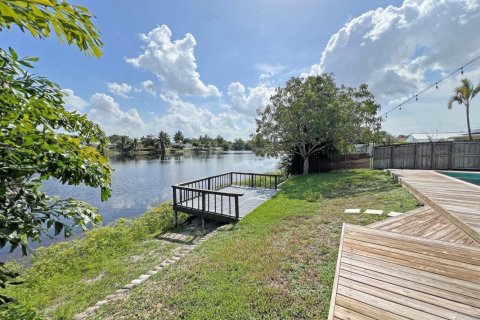 Villa ou maison à vendre à Fort Lauderdale, Floride: 3 chambres, 166.76 m2 № 2317035 - photo 23