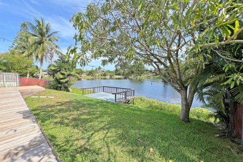 Villa ou maison à vendre à Fort Lauderdale, Floride: 3 chambres, 166.76 m2 № 2317035 - photo 25