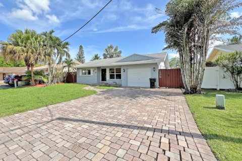 Villa ou maison à vendre à Fort Lauderdale, Floride: 3 chambres, 166.76 m2 № 2317035 - photo 2