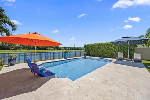 House in Boynton Beach, Florida 4 bedrooms, 216.56 sq.m. № 2175773 - photo 8