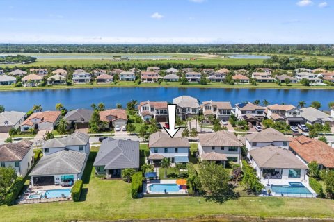 House in Boynton Beach, Florida 4 bedrooms, 216.56 sq.m. № 2175773 - photo 10