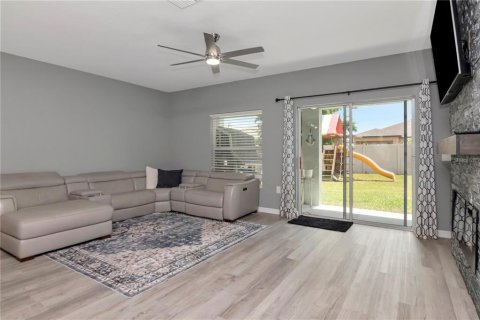 House in Spring Hill, Florida 4 bedrooms, 178.74 sq.m. № 1807278 - photo 10