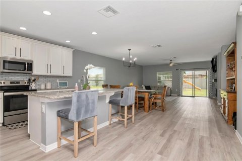 House in Spring Hill, Florida 4 bedrooms, 178.74 sq.m. № 1807278 - photo 6