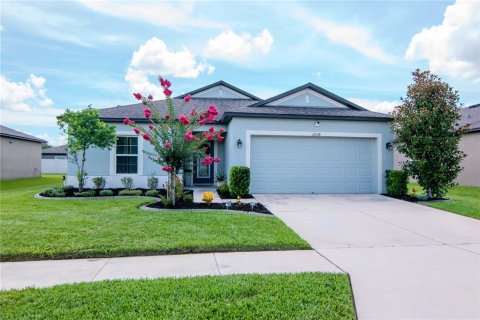 House in Spring Hill, Florida 4 bedrooms, 178.74 sq.m. № 1807278 - photo 1